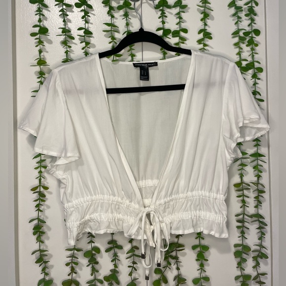 Streetwear Society Light White V-neck Crop Top with Lace in Medium - Picture 1 of 7